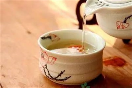 1576055257690945.jpg 哪些人不适合喝黄芪水