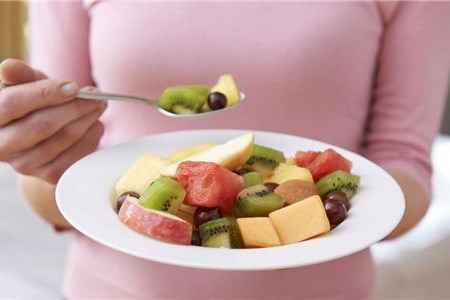 1535953610237847.jpg 吃水果容易拉肚子?不是因为你不适合吃而是你不懂这些常识