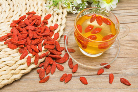 1535353138447772.jpg 枸杞美味营养,你知道要用什么水泡吗